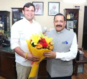 Dr. Jitendra Singh meets Haryana Sports Minister on IAS cadre issues