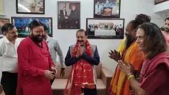 Dr. Jitendra Singh receives Sant Samaj blessings at Jammu office