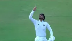 दलीप ट्रॉफी :  यश राठौड़ की 194 रन की पारी के दम पर दक्षिण क्षेत्र के खिलाफ मजबूत स्थिति में मध्य क्षेत्र 