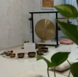 दुनिया का शोर कर रहा तंग, 'साउंड हीलिंग' से सुनें भीतर की आवाज, तनाव-मुक्त होंगे आप