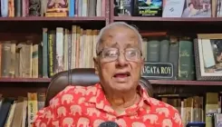 दुर्गा पूजा सर्वधर्म उत्सव है, हिंदुत्व की राजनीति अस्वीकार्य: TMC सांसद सौगत रॉय का सुवेंदु अधिकारी पर हमला