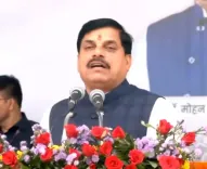 क्या दुर्घटना का शिकार होने से बचने के लिए हेलमेट पहनना जरूरी है? : मोहन यादव