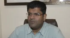 दुष्यंत चौटाला ने हरियाणा सरकार पर मशीनरी के दुरुपयोग का आरोप लगाया, विश्वविद्यालय को बना रहे सियासी अखाड़ा