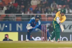 दूसरा टी20 मैच: क्विंटन डी कॉक की तूफानी पारी, भारत को जीत के लिए 214 रन का विशाल लक्ष्य