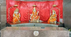 गायत्री शक्तिपीठ द्वारका: 1983 में स्थापित इस मंदिर में एक साथ होते हैं त्रिदेवियों के दिव्य दर्शन