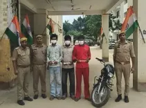 ग्रेटर नोएडा: इकोटेक-3 पुलिस ने तीन युवकों को अवैध तमंचे व चाकू के साथ दबोचा
