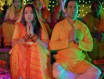 क्या आम्रपाली दुबे और निरहुआ का नया छठ गीत आपको इमोशनल कर देगा?