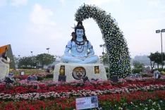 How is the Ahmedabad International Flower Show 2026 an Example of Creativity?