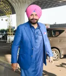 नवजोत सिंह सिद्धू ने मोहम्मद आमिर को 'फेक बाबा' कहा, भारत के फाइनल में पहुंचने के बाद की आलोचना