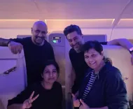 फ्लाइट में श्रेया घोषाल का फैन गर्ल मोमेंट, फाल्गुनी पाठक से मुलाकात बनी यादगार