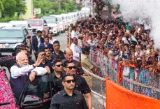 How Did the Family’s Enthusiasm at Bhavnagar Roadshow Energize PM Modi After His Rally in Gujarat?