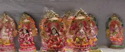 क्या फर्रुखाबाद में धनतेरस पर बाजार सज गया है और खरीदारी के लिए भीड़ उमड़ी है?