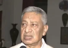 क्या फारूक अब्दुल्ला पर कोई उंगली नहीं उठा रहा? एसपी वैद का बयान