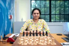 क्या पीएम मोदी ने अर्जुन एरिगैसी और हम्पी को बधाई दी?