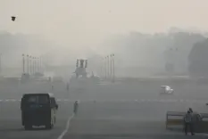 Fog, smog grip Delhi as air quality remains in ‘very poor’ category