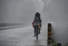 Bay of Bengal low pressure to lash south Bengal with heavy rain for 3 days