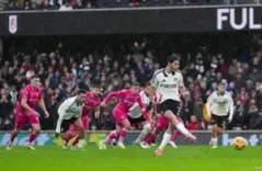 Fulham extend unbeaten streak to eight games with 2-2 draw vs Ipswich Town