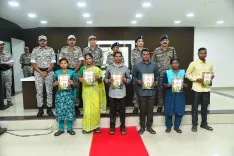 क्या गढ़चिरौली में 6 माओवादियों ने आत्मसमर्पण किया और 62 लाख का इनाम प्राप्त किया?