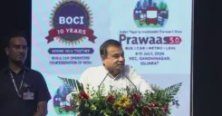 Gadkari Addresses Prawaas 5.0 and Bharat Prawaas Awards in Gandhinagar