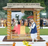 क्या गांधी जयंती पर लोगों ने बापू के आदर्शों को याद किया? प्रधानमंत्री मोदी ने श्रद्धांजलि दी