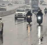 गंगा एक्सप्रेसवे पर भारी बारिश में भी यातायात सुचारु, उन्नाव रैंप पर जलभराव की समस्या
