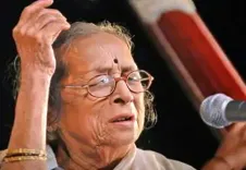 गंगूबाई हंगल : ‘गानेवाली’ जैसे तानों से लड़कर शास्त्रीय संगीत में बुलंदियां छूने वालीं गायिका