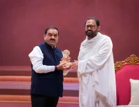 नवरात्रि पर गौतम अदाणी पहुंचे श्रीमद राजचंद्र आश्रम, बोले — 'सेवा ही साधना है'