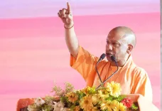 सीएम योगी का गौतमबुद्ध नगर दौरा: यीडा क्षेत्र में ₹6,750 करोड़ की दो इलेक्ट्रॉनिक्स परियोजनाओं का शिलान्यास