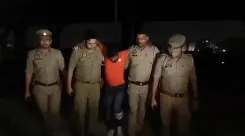 गाजियाबाद और झांसी में पुलिस मुठभेड़: दो बदमाशों के पैर में गोली, चार गिरफ्तार