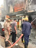 क्या गाजियाबाद के प्रताप विहार में मकान में लगी आग से बड़ा हादसा टल गया?