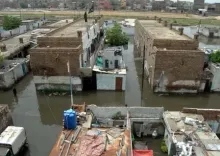 पाकिस्तान के गिलगित-बाल्टिस्तान में बाढ़ का कहर: बहे आठ वाहन, चार पर्यटकों की मौत, 15 लापता