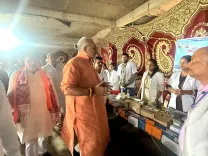 Giriraj Singh holds health camp in Begusarai's Matihani