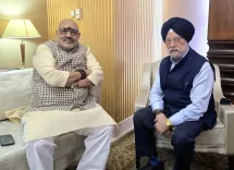 Giriraj Singh meets Petroleum Minister Puri, discusses energy security