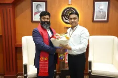 Goa CM Sawant Meets ShivYog Foundation's Ishan Shivanand in Panaji