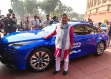 क्या सरकार तेजी से ग्रीन हाइड्रोजन इकोसिस्टम बना रही है? एनआईएसई ने टोयोटा के साथ एमओयू किया: प्रल्हाद जोशी