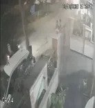 ग्रेटर नोएडा के बीटा-1 में दो महिलाओं से चेन लूट, बाइक सवार बदमाश CCTV की जद में