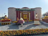 ग्रेटर नोएडा: 'ऑपरेशन सिंदूर' थीम पर पुष्प प्रदर्शनी में बेंगलुरु के विशेष फूलों की चमक