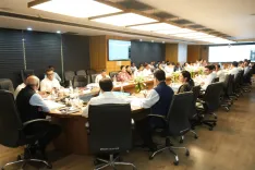 ग्रेटर नोएडा प्राधिकरण की 143वीं बोर्ड बैठक: ₹6,048 करोड़ का बजट, ईवी बसें और नई सड़कों को मंजूरी