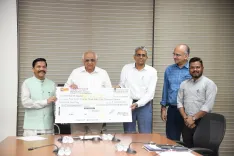 गुजरात एग्रो इंडस्ट्रीज कॉर्पोरेशन ने सीएम भूपेंद्र पटेल को सौंपा ₹15.37 करोड़ का लाभांश चेक