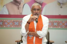 Gujarat BJP reviews outreach drive, maps organisational agenda for monsoon push