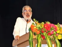 What is the New 'Forest Soil Health Card' Initiative in Gujarat?