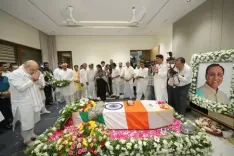 गुजरात के पूर्व सीएम विजय रूपाणी को अंतिम विदाई, अमित शाह ने दी श्रद्धांजलि