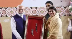 PM Modi receives grand welcome in Jamnagar, joins public meeting