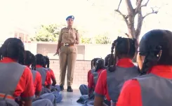 क्या गुजरात सरकार का ‘सक्षम युविका प्रोजेक्ट’ किशोरियों के सशक्तीकरण में सफल हो रहा है?