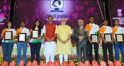 क्या गुजरात ने 'स्किल इंडिया मिशन' के माध्यम से देश का गौरव बढ़ाया?