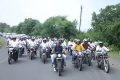 Seva Yatra bike rally reaches Panchmahal; Sanghavi joins 500+ volunteers