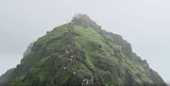 गिरनार बना विदेशी पर्यटकों की पसंद, बार्सिलोना की टूर ऑपरेटर सुसाना पेन्या ने कहा — 'अनोखा अनुभव'