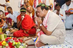 Assam CM Himanta Biswa Sarma honours Kalicharan Brahma on Punyatithi