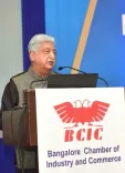 हैप्पी बर्थडे अजीम प्रेमजी : विदेश में पढ़ाई छोड़कर, तेल बेचने वाली कंपनी को बनाया आईटी सेक्टर का चमकता सितारा