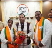 हापुड़ में BJP को बड़ी मजबूती: नगर पालिका अध्यक्ष पुष्पा और बसपा के पूर्व प्रत्याशी श्रीपाल सिंह हुए शामिल